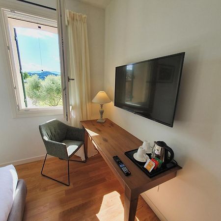 Tenuta Mani Sagge San Pietro Di Feletto Zimmer foto